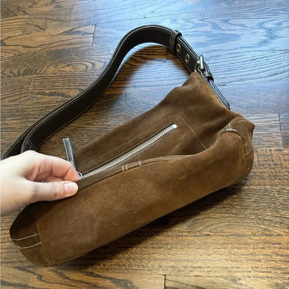 Coach | Brown Suede Shoulder Bag | Medium Size - Picture 4 of 7